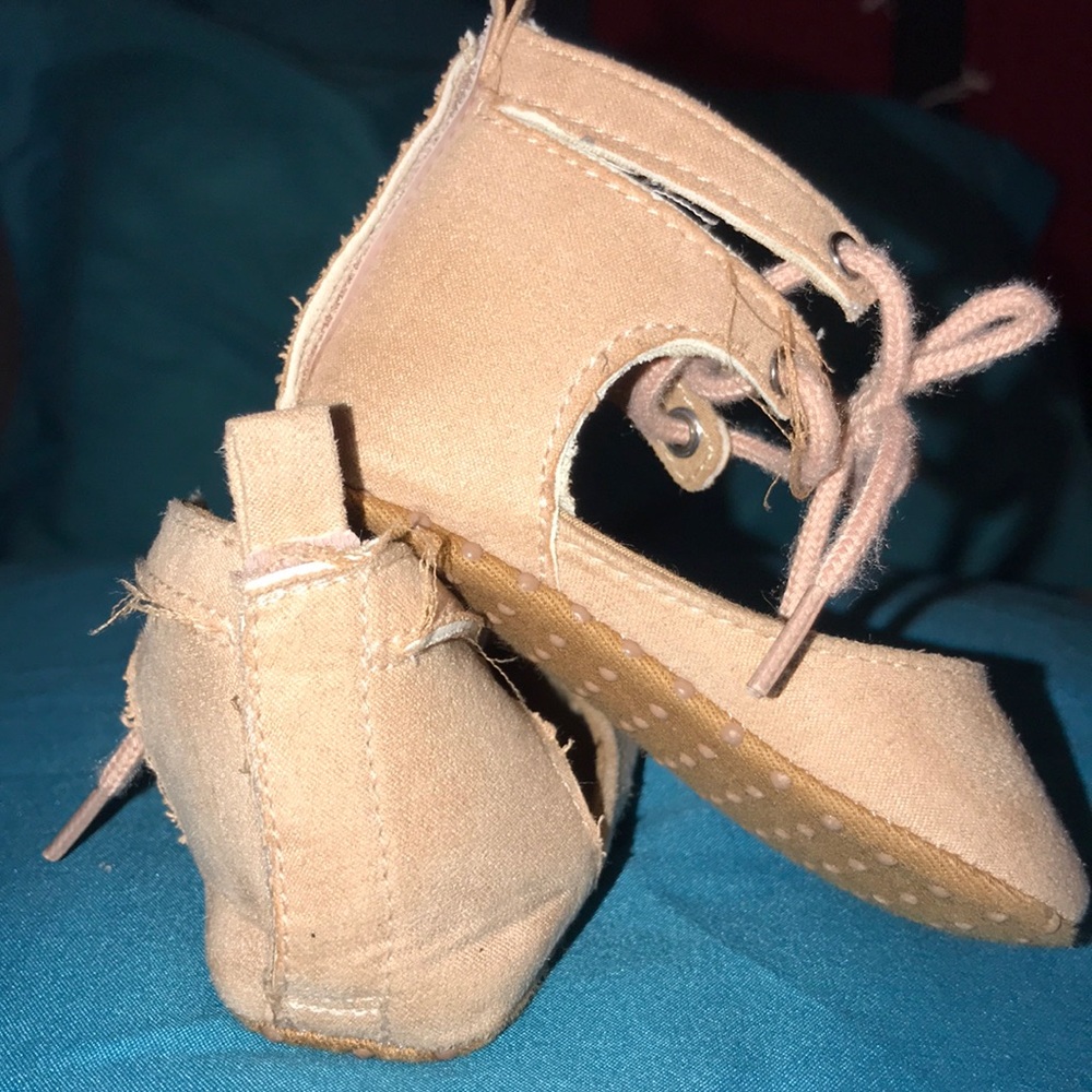 Baby shoe - Picture 3 of 4